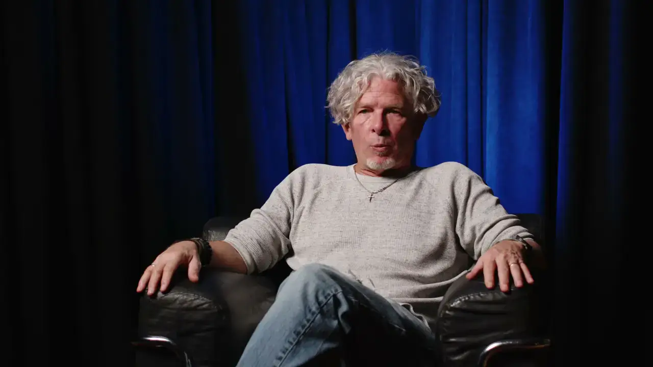 Cassius King in an Artist Spotlight interview in the Sonic-Rocket main studio